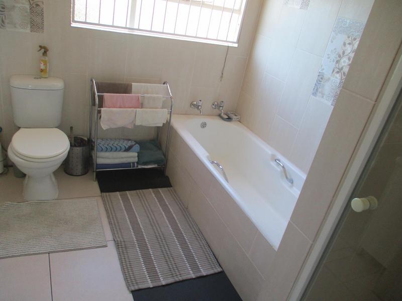4 Bedroom Property for Sale in Pellissier Free State